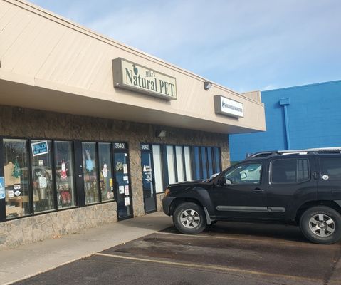 natura pet shop and clinic